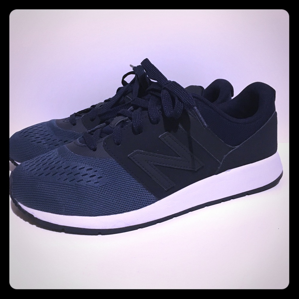 New Balance Boys/Men size 7